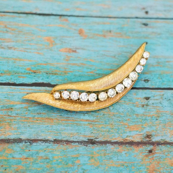 Vintage Elven Leaf Multi Rhinestones Intricate Brooch by Coro - P27 - Picture 1 of 3